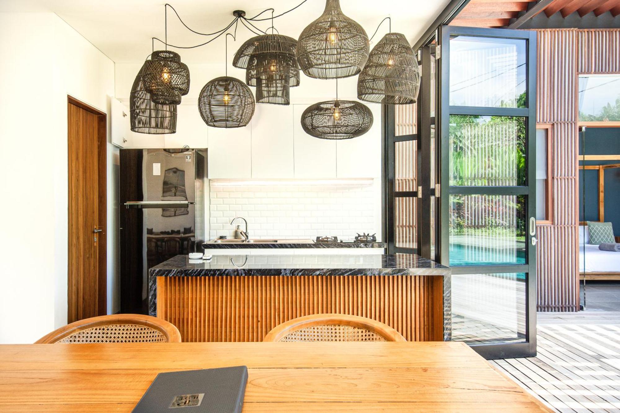 Brand New 5 Bedroom Villa Enclosed Living Room Canggu Canggu (Bali) Exterior photo