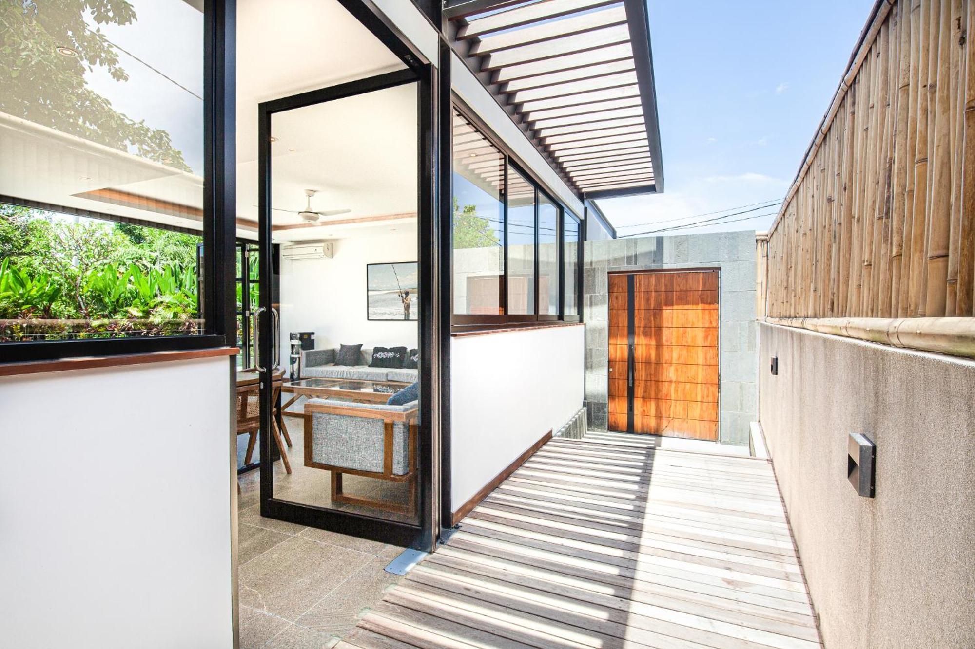 Brand New 5 Bedroom Villa Enclosed Living Room Canggu Canggu (Bali) Exterior photo